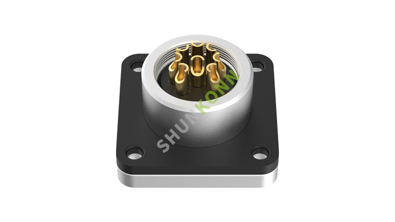 SKM16系列 M16连接器方型法兰8PIN母头焊接式20*20